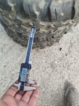 Predam pneu na stvorkolku 26/10/14 a 26/8/14 - 5