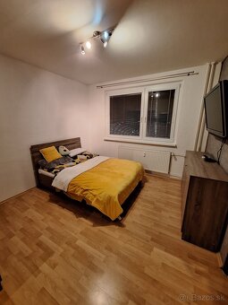 Prenájom 2 izbový byt s loggiou, sídlisko Západ, SNV - 5