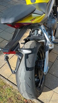 Aprilia Tuono 660 - 5