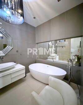 U NÁS  LUXUSNÝ ( 100 m2 ) 2i BYT, VÝHĽAD NA BRAT.HRAD, Pa - 5