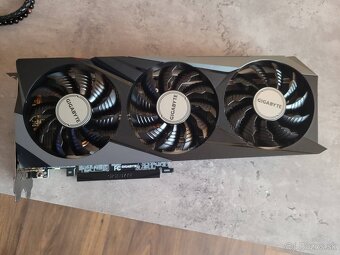 GIGABYTE GeForce RTX 3070 EAGLE OC 8G - 5