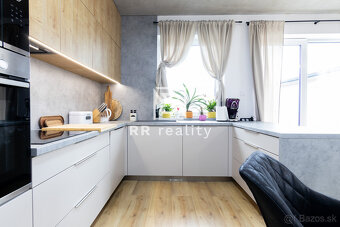 Luxusná moderná novostavba 4i RD - Cestice 14 min od KE - 5