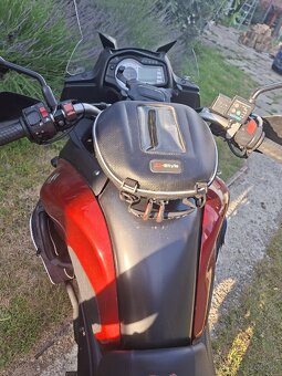 Suzuki vstrom dl 650 xa - 5