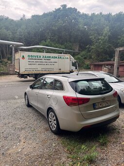 Predam kia ceed 1.6 crdi - 5