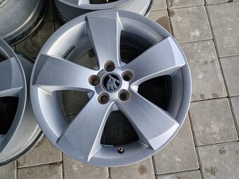 Skoda 5x100 R16-Mam pneu - 5