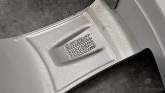 215/55 R17 Goodyear Ultra Grip performance zimná sada - 5