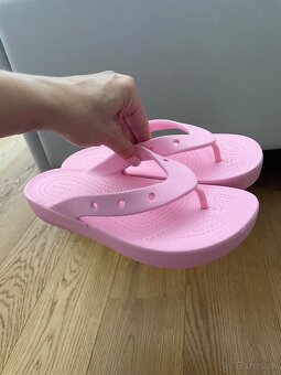 Crocs ruzove slapky baby pink mierna platforma 37 - 5