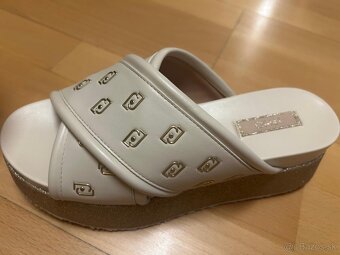 Nove liu jo slapky - 5