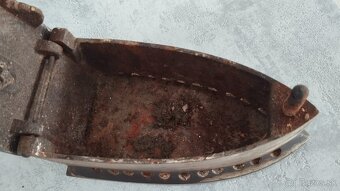Stará orig. atypická žehlička DRAK - 5