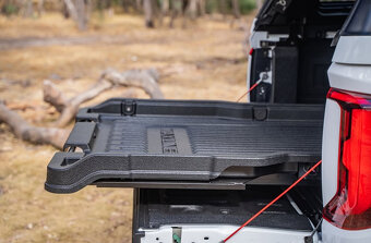 Výsuvná podlaha korby pic-kup MAXLINER - 5