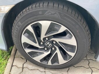 5x114,3 R16 Original honda + 2 sady pneu goodride 215/55 - 5