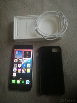 Predam Iphone se 2020 - 5