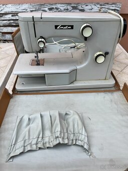 Šijací stroj LADA - 5