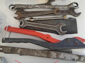 Rôzne náradie a kľúč - 5