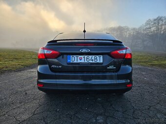Ford Focus 2.0 - 5