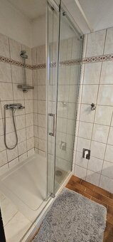 KLIMATIZOVANÝ útulný rodinný dom pri jazere v Rakúsku . len - 5