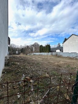 Na predaj stavebná parcela v centre mesta na Podzámskej ulic - 5