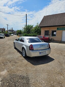 Predám Chrysler 300c 3.0CRD 2006 - 5