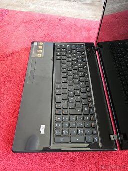 Lenovo G585 serie 15,6" - 5