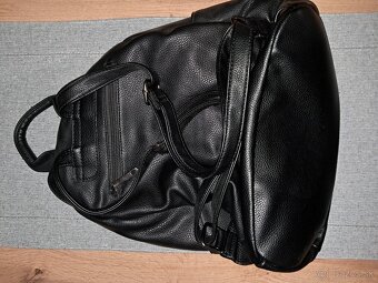 ČIERNY BATOH - 5