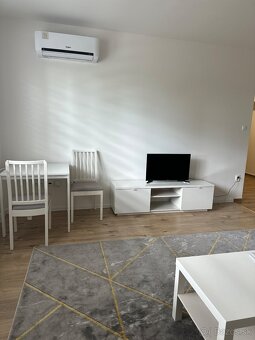 Dvojgarsónka na prenájom 48m2 v Leviciach - 5