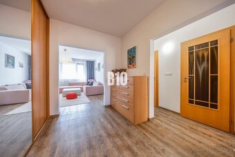 KAPICOVA - PRAKTICKÝ 3IZBOVÝ BYT NA ZAČIATKU PETRŽALKY BEZ N - 5