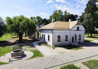 Velký 2-izbový byt v rodinnom dome pri zámku za 390 Eur - 5