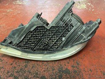 Predné svetlo na Octaviu 2 facelift - 5