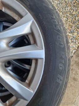 Predám 205/60 R16 Matador Hectorra 3 MP47 + disky 5x114,3 - 5