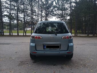 Mazda 2 - 1.25 (2007) - 5