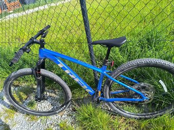 Predám bicykel Trek Xcaliber 9/2023 veľ.M kol.29 - 5