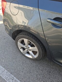 Skoda Rapid - 5