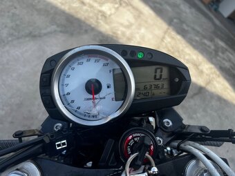 Kawasaki Z1000 2008 - 5