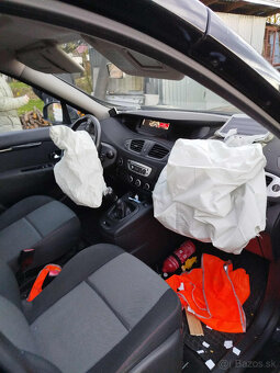 Renault Megane Scenic - 5