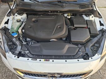 Volvo V40 Cross Country 2,0 D 88kW - 5