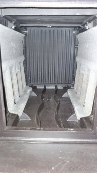 Liatinové kachle Jotul F 606 čierný lak - 5