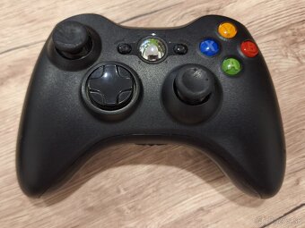 Xbox 360 E 220GB - 5