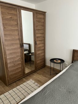🏡 Na prenájom zrekonštruovaný 2-izbový byt s balkónom - 5