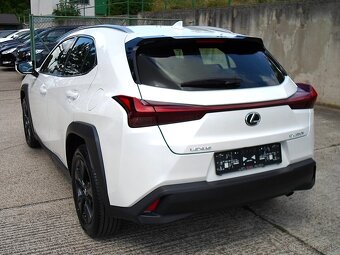 Lexus UX 250h Nové vozidlo 25 km,v záruke,alcantara,kamera,k - 5