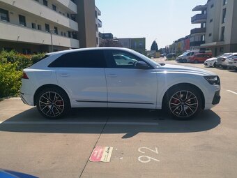 Audi Q8 55 TFSI quattro Competition Plus – 06/2022 - 5
