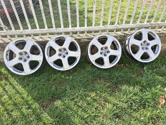 Sada alu diskov Santa Monica na Golf 4 GTI R17 5x100 - 5