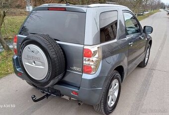 Suzuki grand vitara 1.6 benzín 3.dverova 4x4model 2009tažne - 5