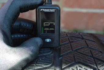 235/55 R19 a 255/50 R19 Pirelli Scorpion Winter - 5