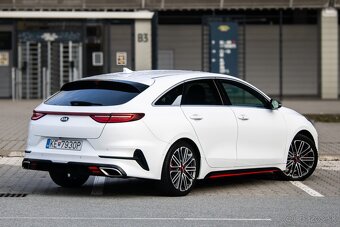 Kia Proceed 1.6 T-GDi GT / 150kW / - 5