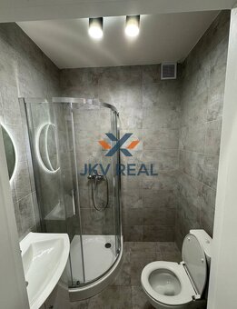 JKVreal ponúka na predaj slnečnú a zrekonštruovanú garsónku - 5