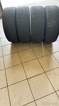 ZIMNE PNEU KUMHO WINTERCRAFT WP52 - 5