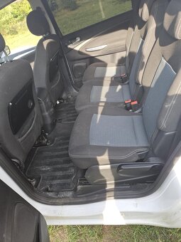 Predám Ford galaxy 2l 103kw gia facelift 2010 automat - 5