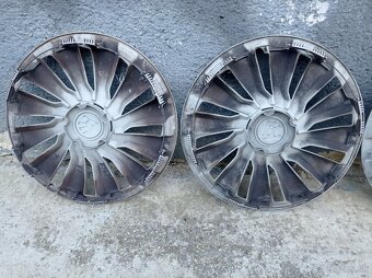 Puklice Škoda Octavia 3 - 5