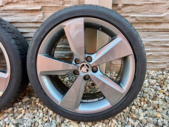 Komplet sadu alu na Škoda,Vw,Seat,Audi - 5x100 215/40 R17. - 5