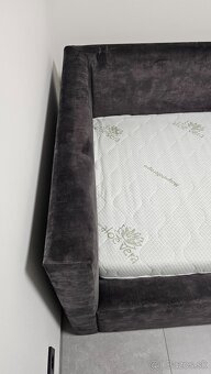 Kvalitná posteľ s úložným priestorom - 5